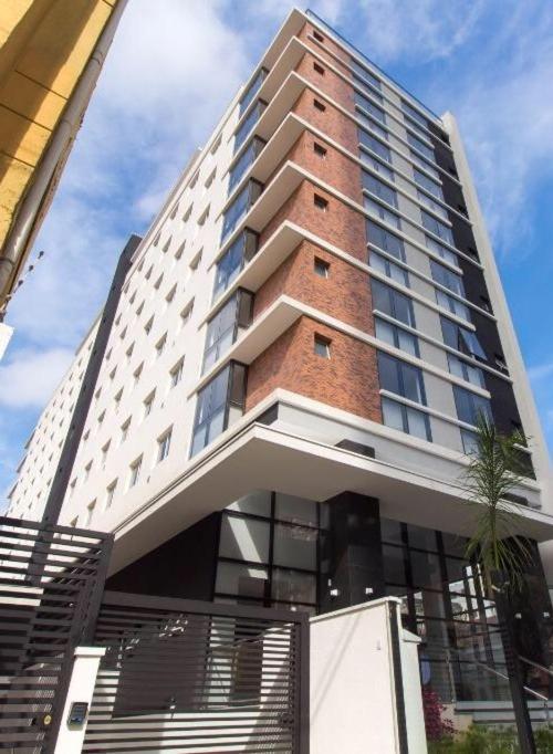 609-Apartamento Encantador, Com 1 Vaga De Garagem, Todo Mobiliado E Decorado, Edificio Com Academia, Lavanderia, Excelente Localizacao No Reboucas, Proximo Ao Batel E Centro Curitiba Bagian luar foto